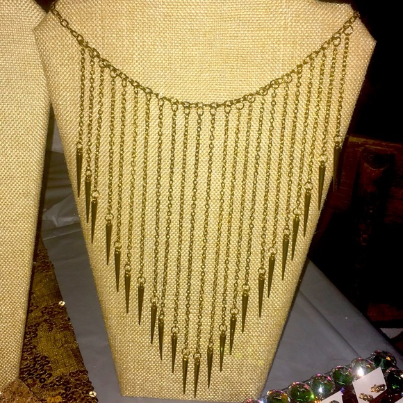 Jewelry - Gold Waterfall kingdom warrior trendy necklace NWT